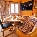 Clouds Alpin Luxury View And Pool * 빌라쉬르올롱