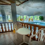 Clouds Alpin Luxury View And Pool 아파트 *