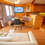 Clouds Alpin Luxury View And Pool 아파트 빌라쉬르올롱
