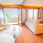 Clouds Alpin Luxury View And Pool 빌라쉬르올롱