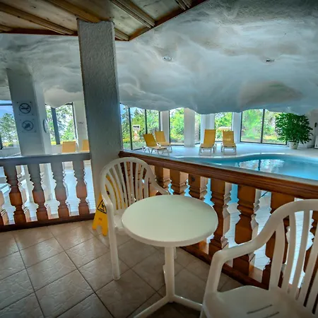 아파트 Clouds Alpin Luxury View And Pool