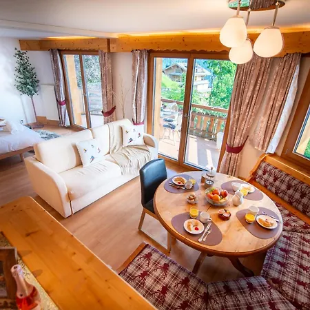 Clouds Alpin Luxury View And Pool Apartamento