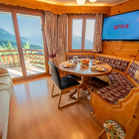 Διαμέρισμα Clouds Alpin Luxury View And Pool
